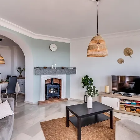 Apartment Met Geweldig Zeezicht *